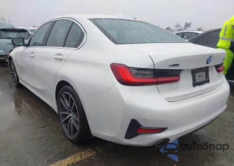 2022 BMW 330E xDrive z USA, uszkodzony, nr VIN 3MW5P9J09N8C33910